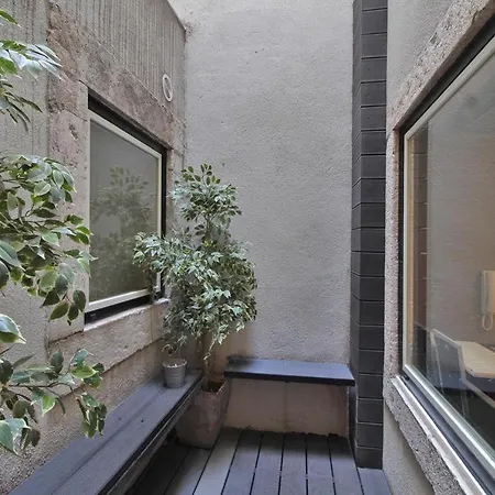Guest house Leaseboa Suites *