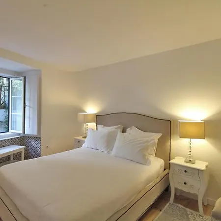 Leaseboa Suites Guest house *
