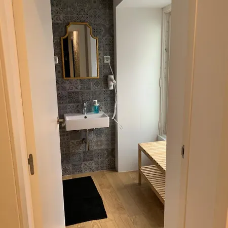 Leaseboa Suites Guest house
