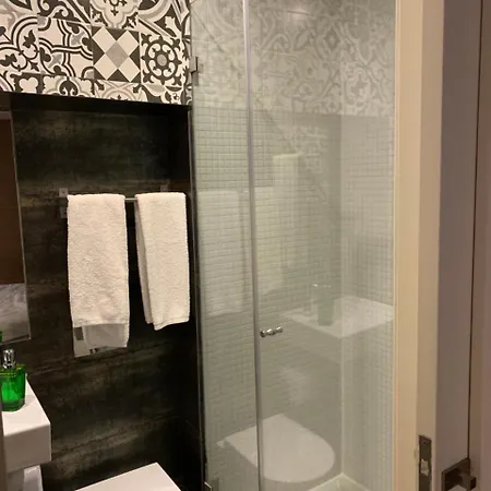 Leaseboa Suites